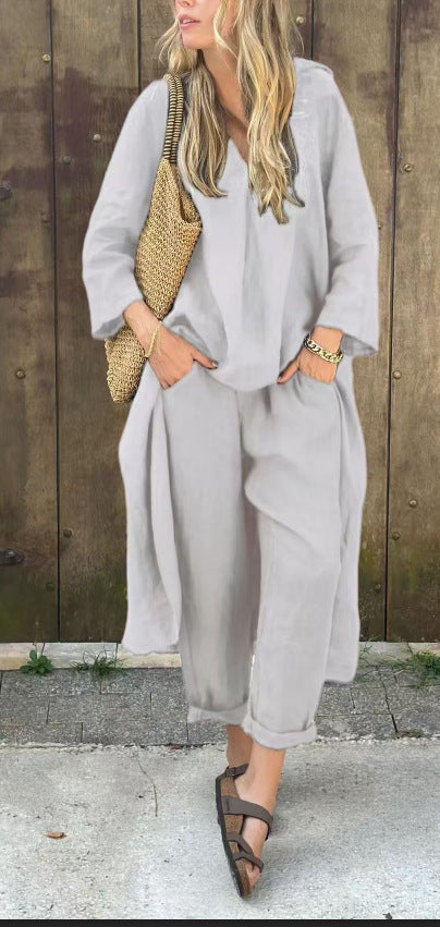 Loose 2-piece set with V-neck and pockets