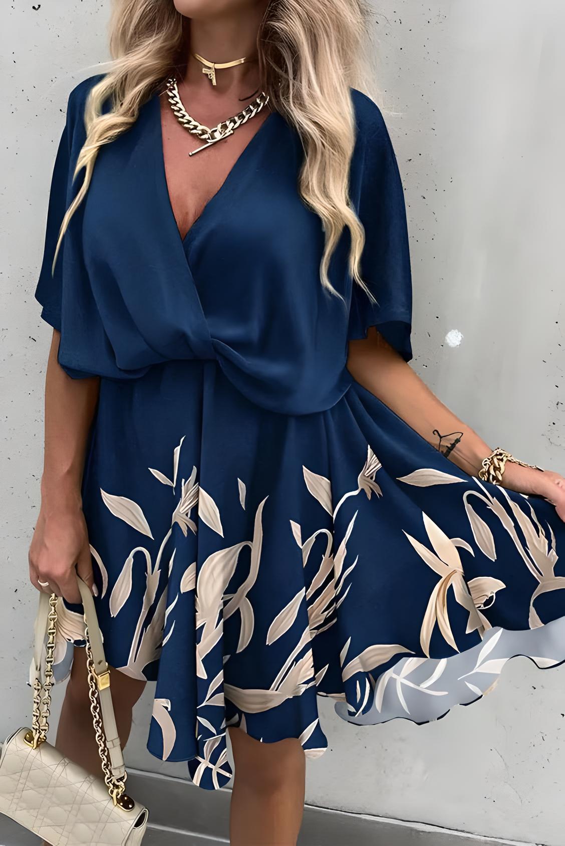 Flowing dress, feminine and bold