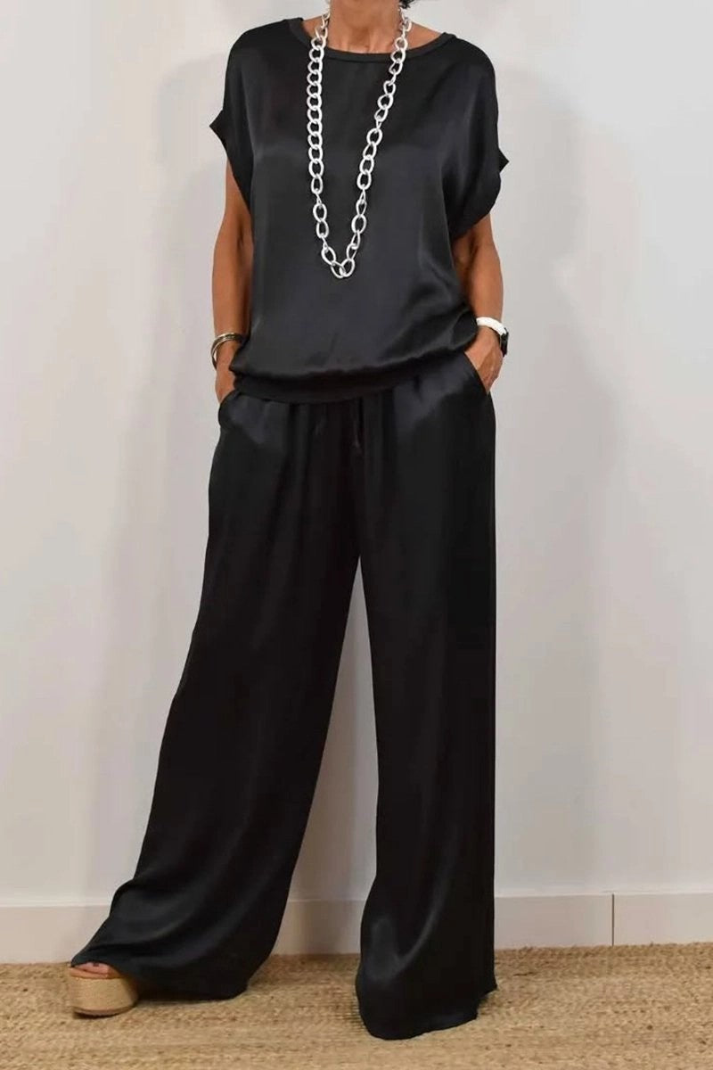 Loose shirt and wide pants