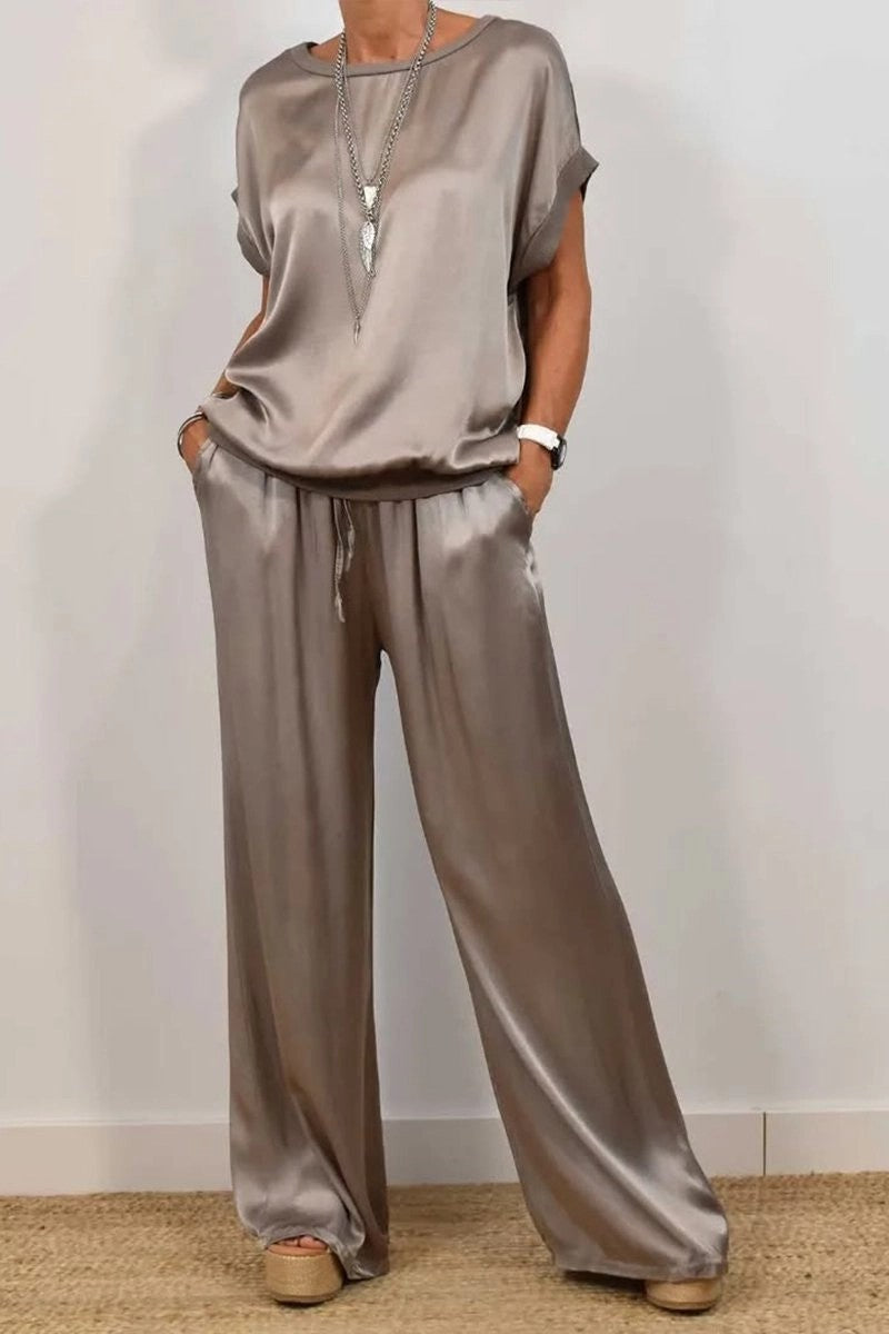 Loose shirt and wide pants